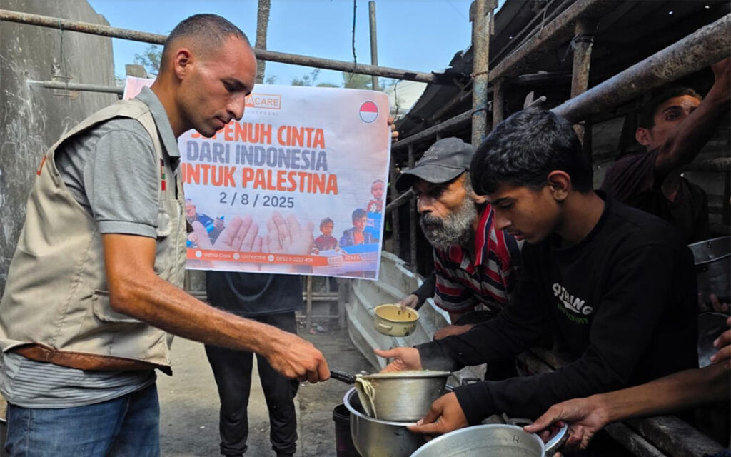 Pembagian Sup Hangat: Untuk Warga Gaza yang Membutuhkan